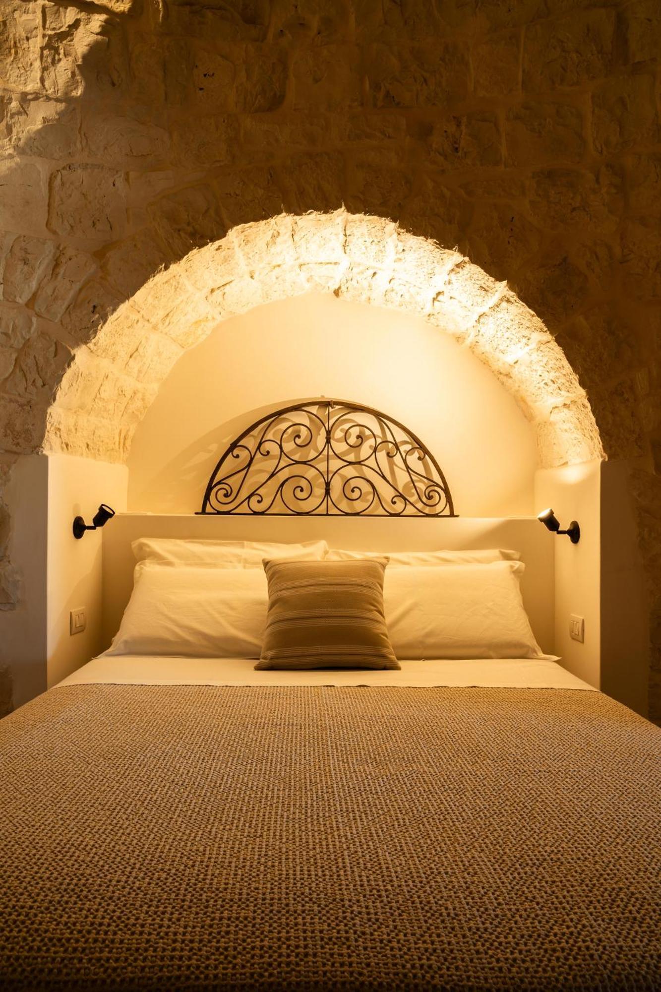 Trullo Jale - Boutique Apartments Ostuni Exterior photo